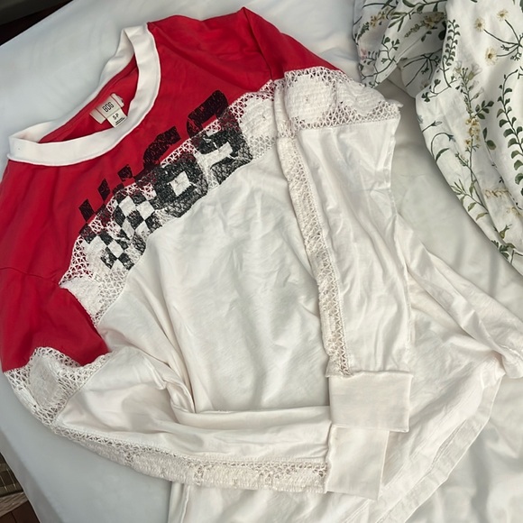 🍓Urban Outfitters Graphic Racing Tee with Crochet Details (Graham Spliced Tee) - Picture 5 of 5